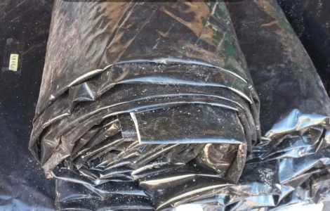 Плівка з рукава для зберігання врожаю