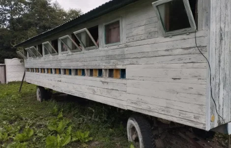 Зарегистрированный бджолопавильон