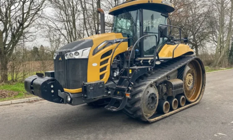Challenger MT 775E 2015 р - фото № 1