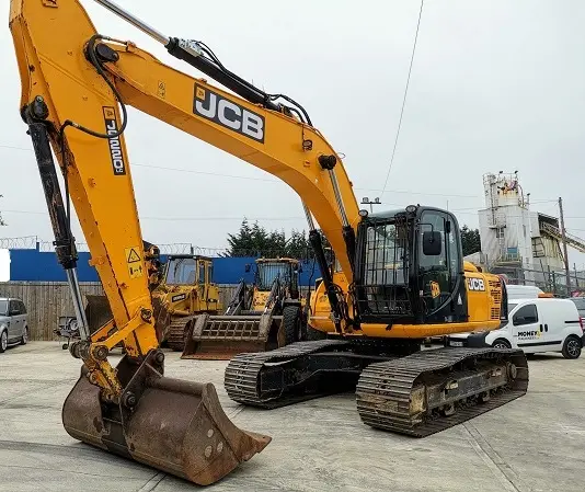Строительная техника б/у. Гусеничный экскаватор JCB JS220 LC - фото № 1