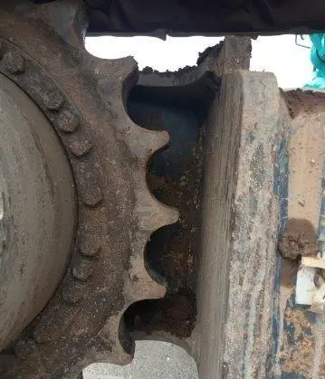 Гусеничный экскаватор Kobelco SK210LC - фото № 8