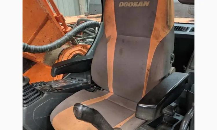 Гусеничный экскаватор Doosan DX 380 LC. Строительная техника в Украине - фото № 13