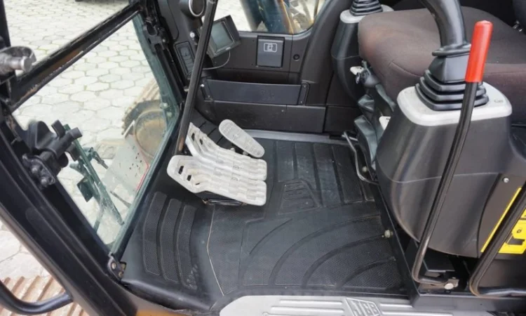 Гусеничный экскаватор JCB JS 290 LC - фото № 10