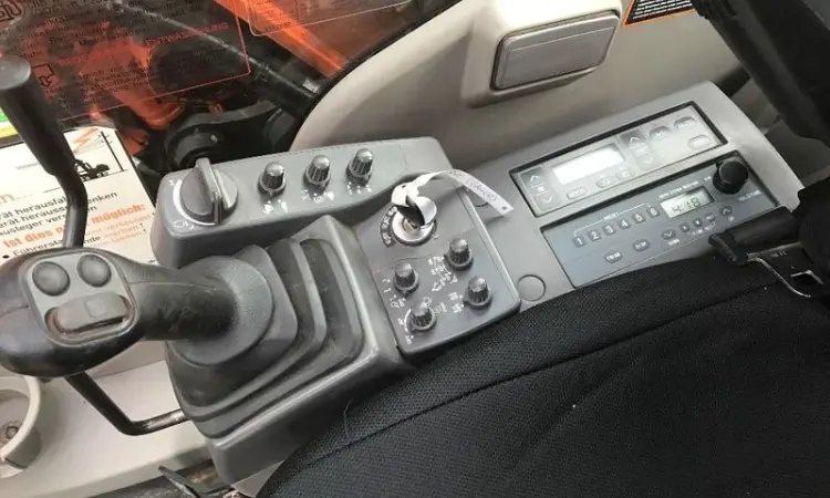 Колесный экскаватор Hitachi ZX 140 W-3 - фото № 4