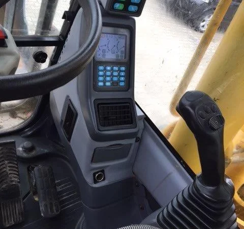Колесный экскаватор Komatsu PW200 - фото № 5