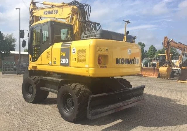Колесный экскаватор Komatsu PW200 - фото № 6