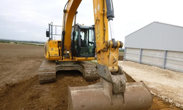 Гусеничный экскаватор JCB JS130LC - фото № 3