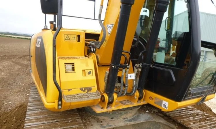 Гусеничный экскаватор JCB JS130LC - фото № 5