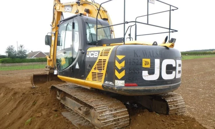 Гусеничный экскаватор JCB JS130LC - фото № 7