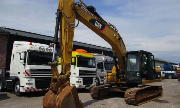 Гусеничный экскаватор Caterpillar 320 DL - фото № 1