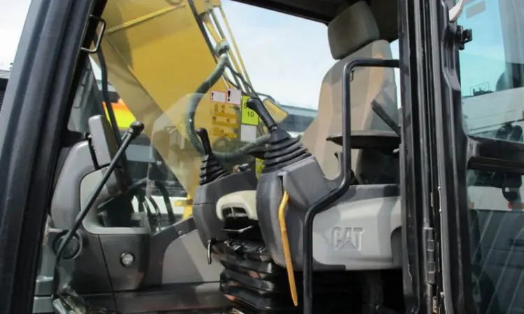 Гусеничный экскаватор Caterpillar 320 DL - фото № 6