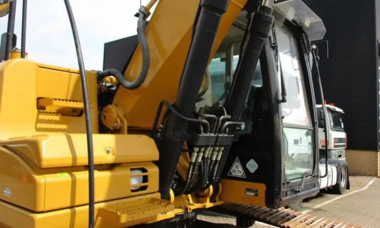Гусеничный экскаватор Caterpillar 320 DL - фото № 7