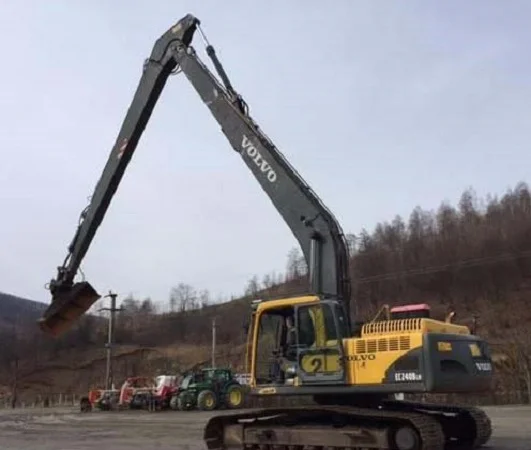 Гусеничный экскаватор Volvo EC240BLR - фото № 1