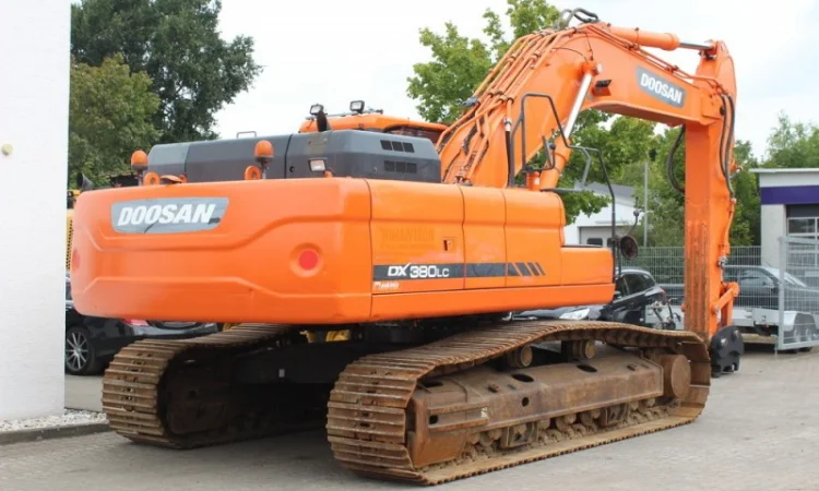 Спецтехника. Гусеничный экскаватор Doosan DX 380 LC-3 - фото № 2