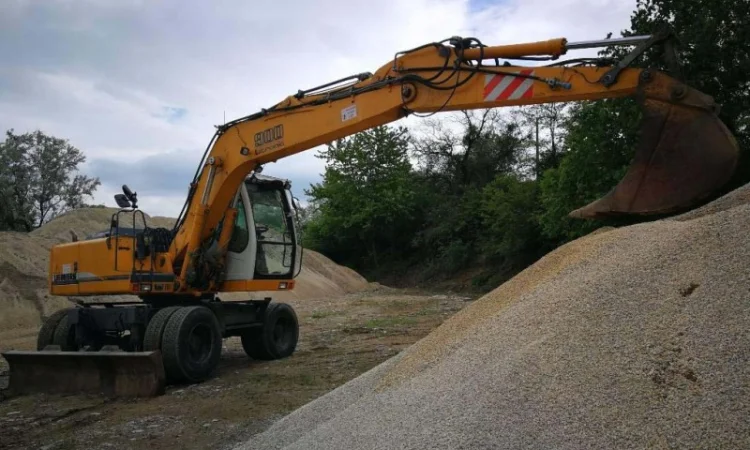 Колесный экскаватор Liebherr A 900 C 2006 года - фото № 10