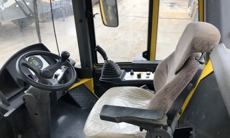 Дорожный каток Bomag BW 213-D4 - фото № 13