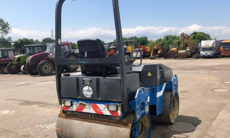 Комбинированный каток Bomag BW 138 AD. Строительная техника б/у - фото № 3