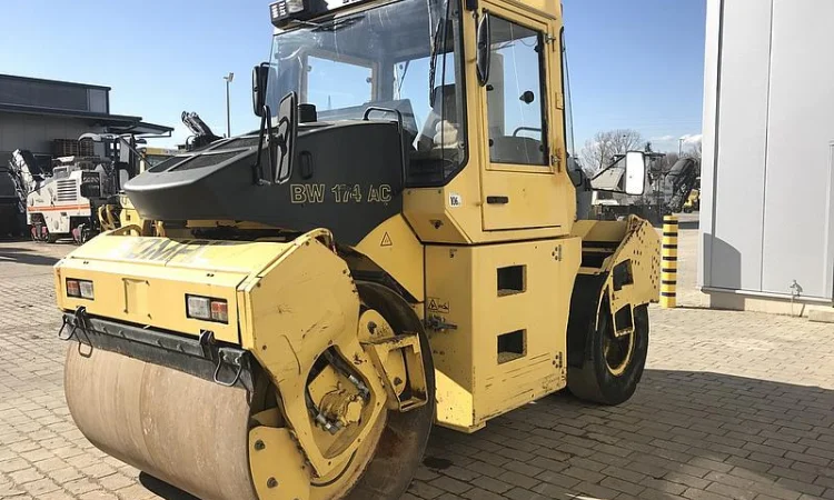Каток Тандемный Bomag BW 174 AС - фото № 17