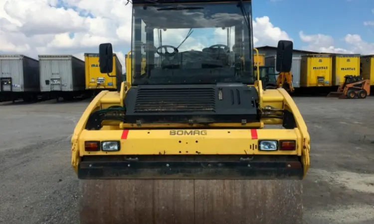 Тандемный каток Bomag BW 202 AD-4 - фото № 3