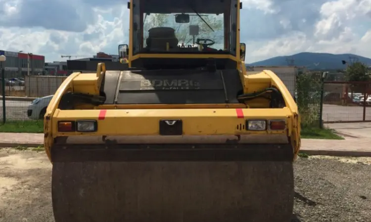 Тандемный каток Bomag BW 202 AD-4 - фото № 4