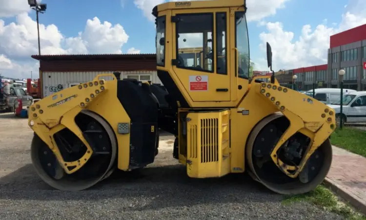 Тандемный каток Bomag BW 202 AD-4 - фото № 8