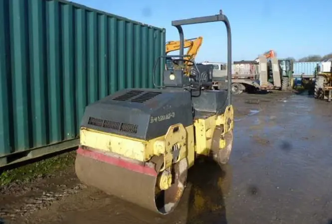 Тандемный каток Bomag BW120 AD3 - фото № 3