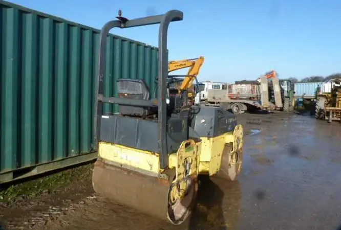 Тандемный каток Bomag BW120 AD3 - фото № 4