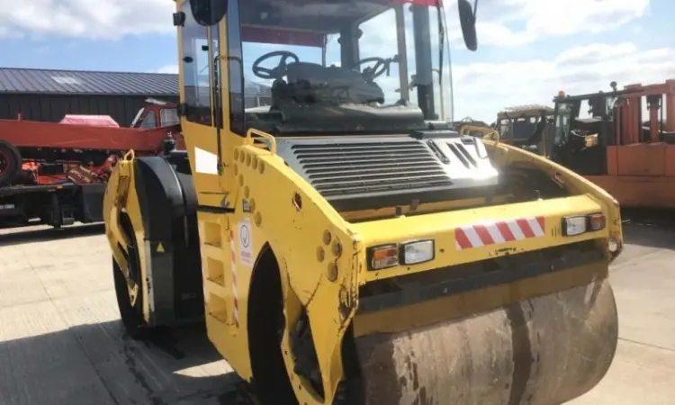 Комбинированный каток Bomag BW 161AD 4 - фото № 7
