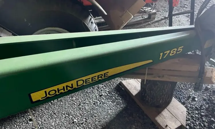 Сівалка точного висіву пневматична John Deere 1785 - фото № 2