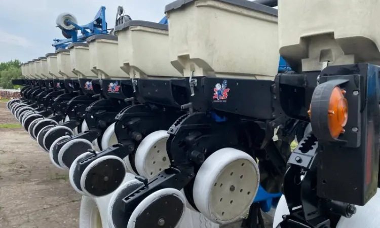 Сівалка точного висіву пневматична KINZE 3700 Precision Planting 24р - фото № 2