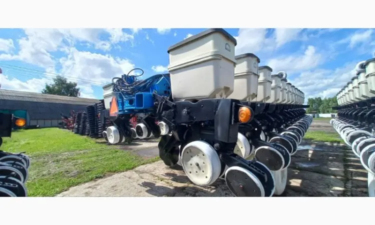 Сівалка точного висіву пневматична KINZE 3700 Precision Planting 24р - фото № 7