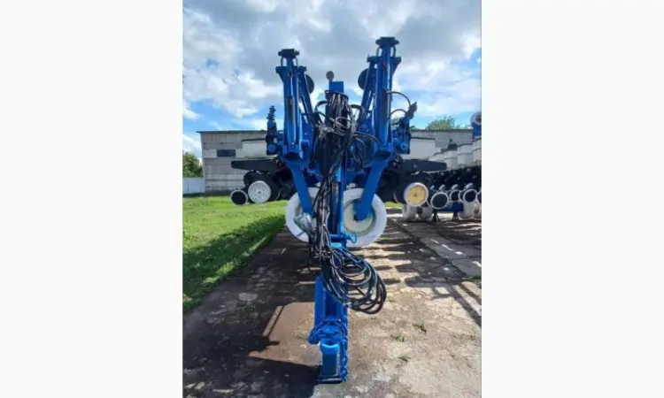 Сівалка точного висіву пневматична KINZE 3700 Precision Planting 24р - фото № 17