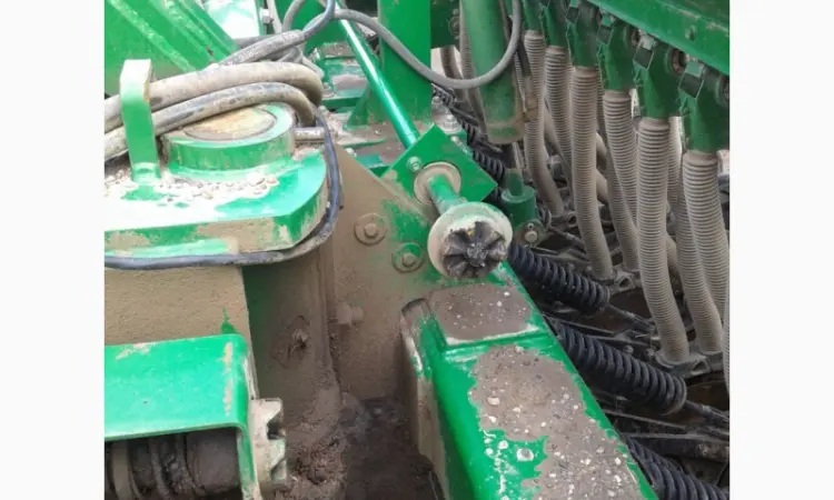 Сеялка JOHN DEERE 455 9 м - фото № 7