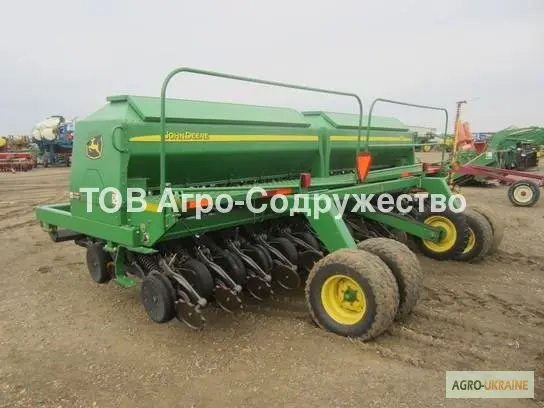 No-Till сеялка Джон Дир John Deere 1590 6 метров с баками под сухие удобрения - фото № 1