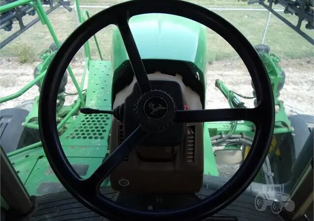 Самоходный опрыскиватель John Deere 4830 - фото № 10