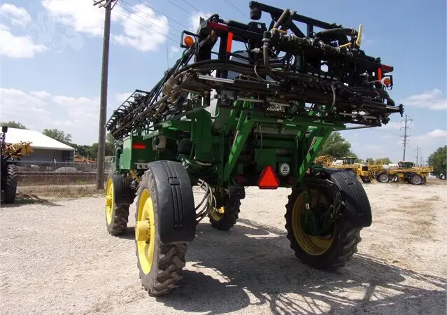 Самоходный опрыскиватель John Deere 4830 - фото № 20