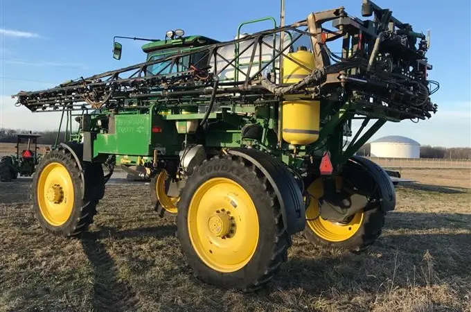 Опрыскиватель John Deere 4830 б/у купить Украина - фото № 1