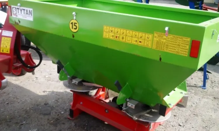 Розкидач мін-добрив Strumyk 1000 л Польща - фото № 2