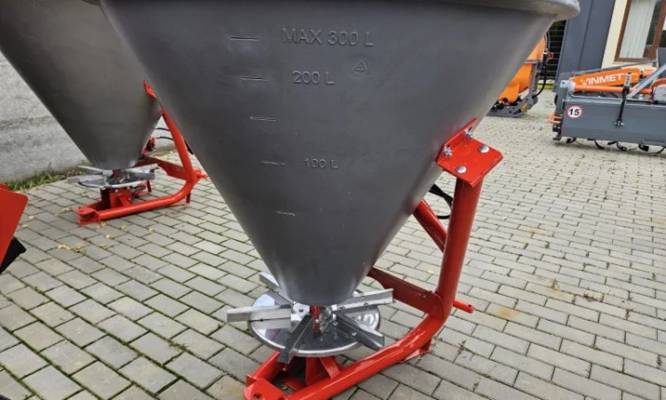 Розкидач 500 кг фірми Jar-Met Польща - фото № 12