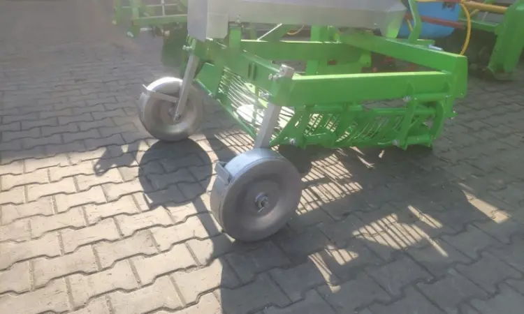 Картоплекопачка копалка вібраційна грохотна трясучка на бік боковий викід Bomet - фото № 11