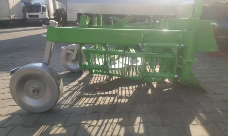 Картоплекопачка копалка вібраційна грохотна трясучка на бік боковий викід Bomet - фото № 4