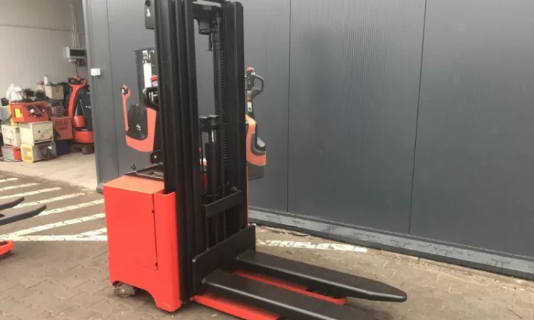 Штабелер электрический поводковый Manitou1, 6 т 4.2 м - фото № 2