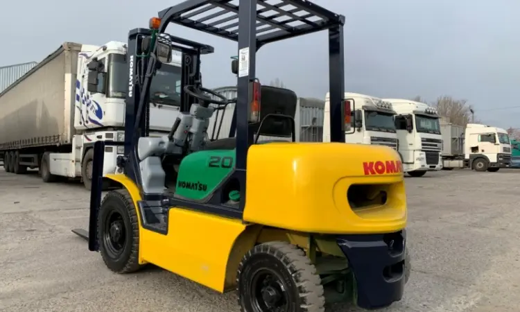 Вилочный бензиновый автопогрузчик Komatsu FG20LC-12 с наработкой всего 1811 моточасов - фото № 11