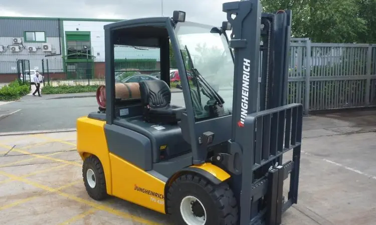 Газовый погрузчик бу, кара Jungheinrich TFG430, 3т., 2014 года, 793 м/ч - фото № 4