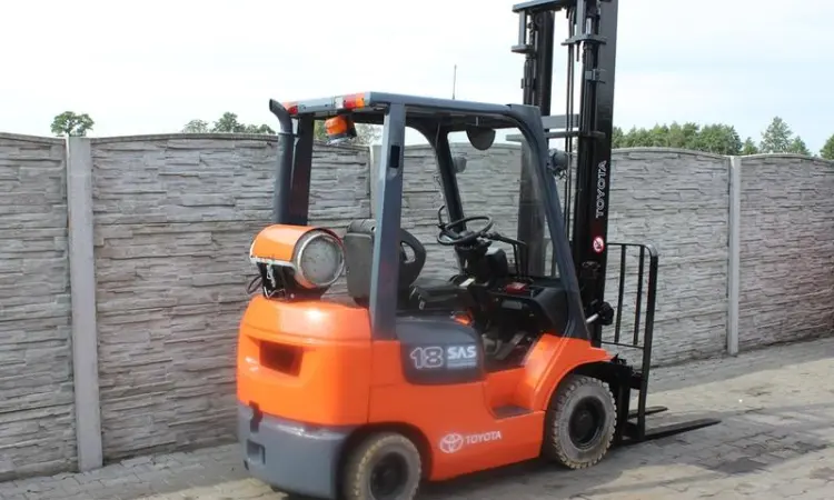 Кара погрузчик Toyota 7FGF18, газ, 4.5 м.подъем - фото № 5