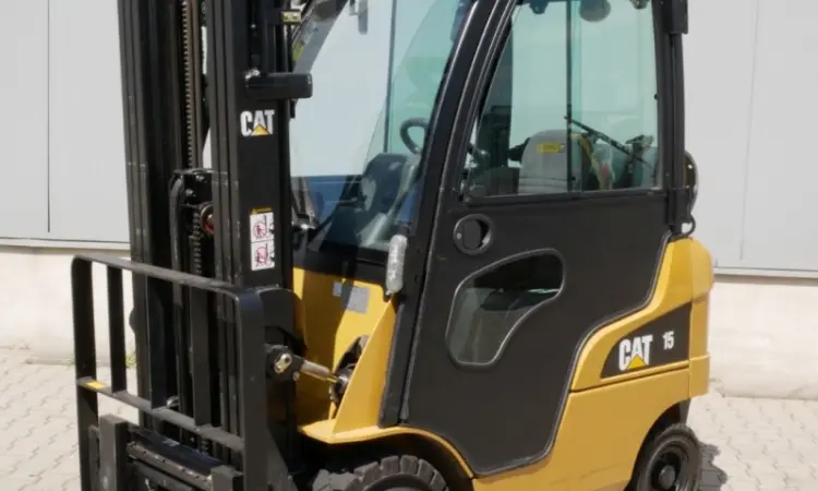 Вилочный погрузчик 1.5т., газ, CAT Lift Trucks GP15N, 2012г., 3000 м/ч - фото № 2