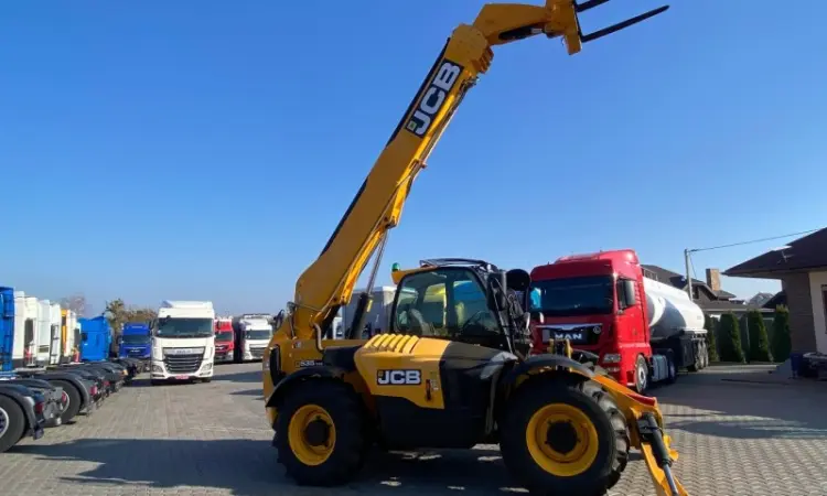 Розмитнений телескопічний навантажувач JCB 540-140 - фото № 17