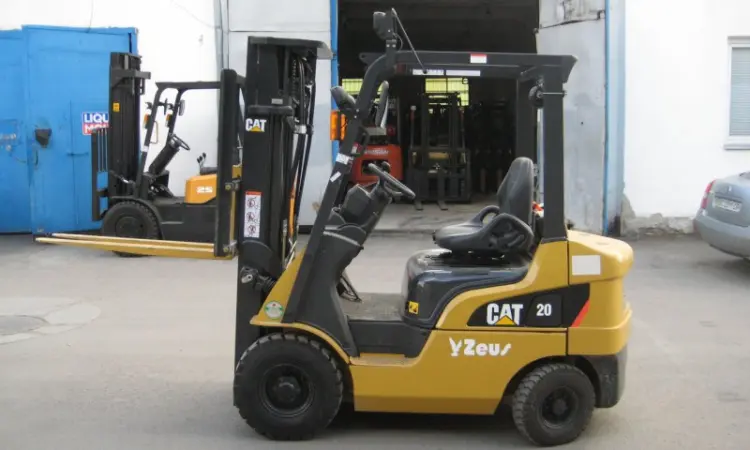 Продам погрузчик вилочный Caterpillar DP20CNT. Супер акция - фото № 4