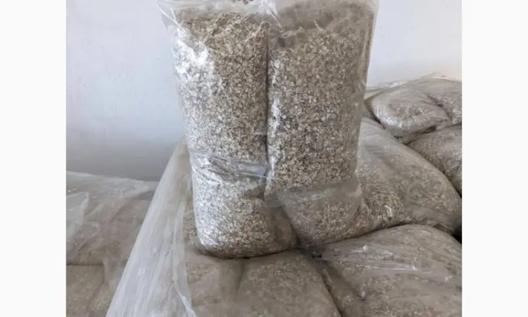 В продажі є пластівці та макарони із цільнозернового зерна ячменю та пшениці - фото № 1