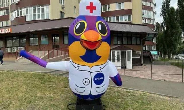 Человечек зазывающий - фото № 2